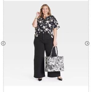 🆕👖 High-Rise Wide Leg Jeans - Ava & Viv